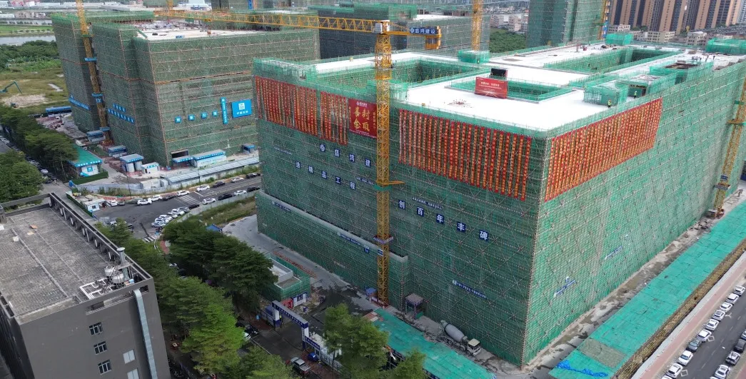 100,000㎡建設(shè)完成！元亨光電（大灣區(qū)）智能制造總部基地喜封金頂